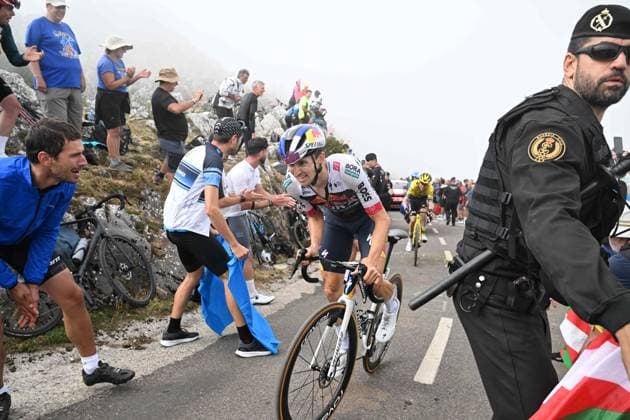 05-09-2025 Vuelta A Espana; Tappa 13 Cabezon De La Sal - Alto De L angliru; 2025, Red Bull - Bora Hansgrohe; Hindley, Jai; Alto De L angliru; 