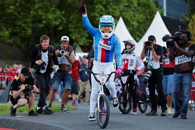2025 UCI Mountain Bike World Championships Picture by Alex Whitehead SWpix.com - 05 09 2025 - Cycling - 2025 UCI Mountain Bike World Championships - Pump Track - Monthey, Valais, Switzerland - Women Elite Pump Track - Final for Gold - Sabina KoÅ¡arkova (Czechia) Celebrates winning the Women s Elite Pump Track to become World Champion Copyright: x xSWpix.comx(t axPhotographyxHubxLtd)xAlexxWhitehead SWpix.comx SWP-3030-1792