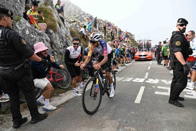 05-09-2025 Vuelta A Espana; Tappa 13 Cabezon De La Sal - Alto De L angliru; 2025, Ineos Grenadiers; Bernal Gomez, Arley; Alto De L angliru; 