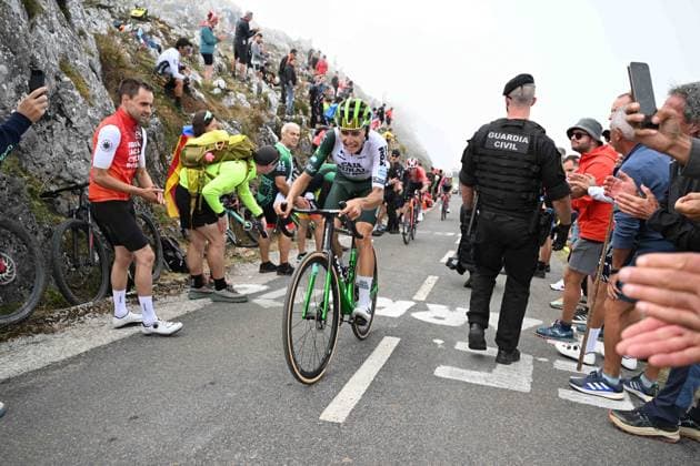 05-09-2025 Vuelta A Espana; Tappa 13 Cabezon De La Sal - Alto De L angliru; 2025, Caja Rural - Seguros Rga; Guardeno Romano, Jaume; Alto De L angliru; 