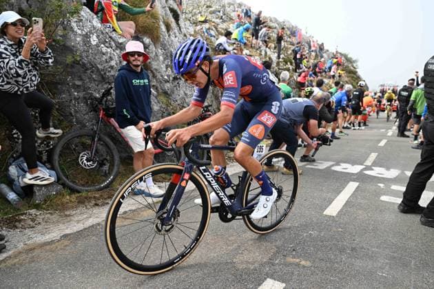 05-09-2025 Vuelta A Espana; Tappa 13 Cabezon De La Sal - Alto De L angliru; 2025, Picnic - Postnl; Martinez, Juan; Alto De L angliru; 