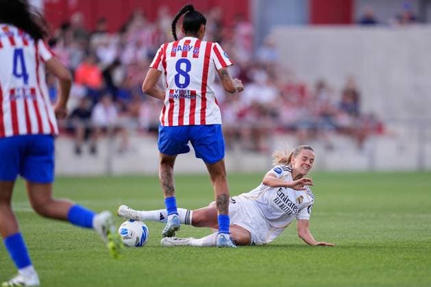 September 5, 2025, Madrid, Madrid, Spain: Sandie Toletti of Real Madrid and Gabriela Garcia of Atletico de Madrid compete for the ball during the Spanish Women League, Liga F, football match played between Atletico de Madrid and Real Madrid at Centro Deportivo Alcala de Henares on September 5, 2025 in Madrid, Spain. Madrid Spain - ZUMAa181 20250905_zaa_a181_015 Copyright: xDennisxAgyemanx
