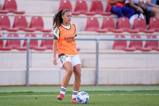 September 5, 2025, Madrid, Madrid, Spain: Silvia Cristobal Fernandez of Real Madrid CF warms up during the Spanish Women League, Liga F, football match played between Atletico de Madrid and Real Madrid at Centro Deportivo Alcala de Henares on September 5, 2025 in Madrid, Spain. Madrid Spain - ZUMAa181 20250905_zaa_a181_004 Copyright: xDennisxAgyemanx