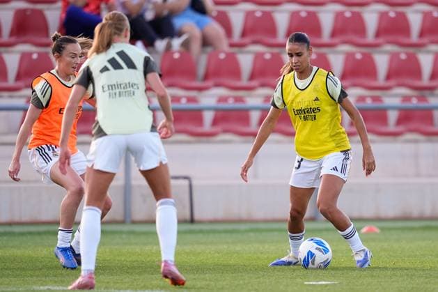 September 5, 2025, Madrid, Madrid, Spain: Maelle Lakrar of Real Madrid warms up during the Spanish Women League, Liga F, football match played between Atletico de Madrid and Real Madrid at Centro Deportivo Alcala de Henares on September 5, 2025 in Madrid, Spain. Madrid Spain - ZUMAa181 20250905_zaa_a181_010 Copyright: xDennisxAgyemanx