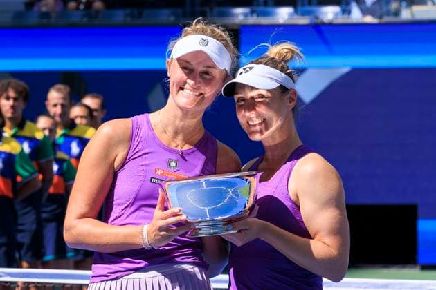 September 5, 2025, Flushing Meadows, New York, USA: Gabriela Dabrowski (R) and Erin Routliffe pose during the trophy presentation after winning the WomenÃ¢â‚¬â ¢s Doubles Final match against Katerina Siniakova and Taylor Townsend on Day 13 of the 2025 US Open at USTA Billie Jean King National Tennis Center on Friday September 5, 2025 in the Flushing neighborhood of the Queens borough of New York City. JAVIER ROJAS PI Flushing Meadows USA - ZUMAp124 20250905_zaa_p124_034 Copyright: xJavierxRojasx