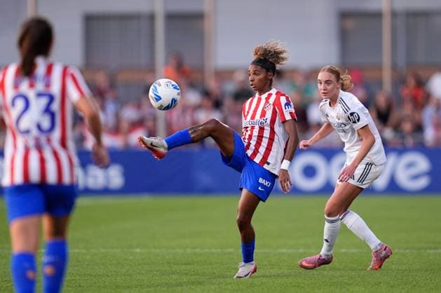 September 5, 2025, Madrid, Madrid, Spain: Luany Vitoria of Atletico Madrid controls the ball during the Spanish Women League, Liga F, football match played between Atletico de Madrid and Real Madrid at Centro Deportivo Alcala de Henares on September 5, 2025 in Madrid, Spain. Madrid Spain - ZUMAa181 20250905_zaa_a181_023 Copyright: xDennisxAgyemanx