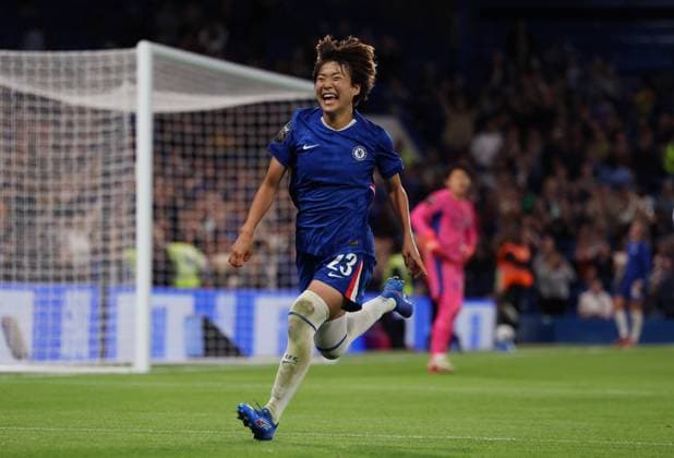 London, England, 5th September 2025. Maika Hamano of Chelsea celebrates after scoring to make it 2-0 during the Chelsea Women vs Manchester City Women Barclay s Women s Super League match at Stamford Bridge, London. Picture credit should read: Paul Terry Sportimage EDITORIAL USE ONLY. No use with unauthorised audio, video, data, fixture lists, club league logos or live services. Online in-match use limited to 120 images, no video emulation. No use in betting, games or single club league player publications. SPI_021_PT_Chelsea_W_Man_City_W SPI-4112-0021