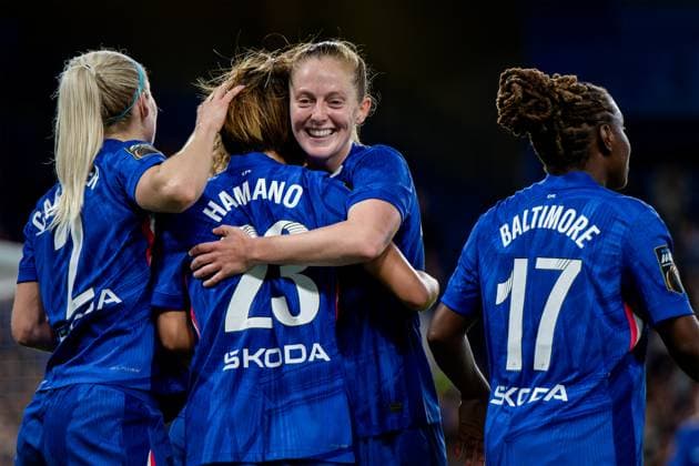 London, England, September 05 2025: Maika Hamano (23 Chelsea) celebrates goal with Keira Walsh (30 Chelsea) during the Womens Super League game between Chelsea and Manchester City at Stamford Bridge in London, England. (Photo by Pedro Porru Sports Press Photo SPP) Copyright: xPedroxPorrux xSPPx Sportspressphoto_SPR20574