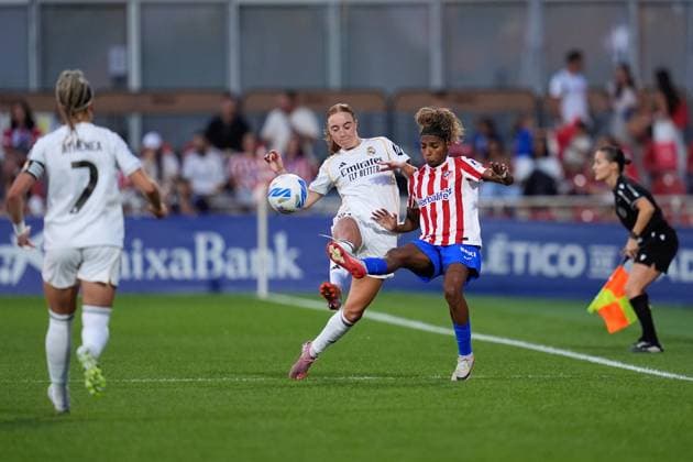 September 5, 2025, Madrid, Madrid, Spain: Luany Vitoria of Atletico Madrid and Sara Rosted Holmgaard of Real Madrid compete for the ball during the Spanish Women League, Liga F, football match played between Atletico de Madrid and Real Madrid at Centro Deportivo Alcala de Henares on September 5, 2025 in Madrid, Spain. Madrid Spain - ZUMAa181 20250905_zaa_a181_040 Copyright: xDennisxAgyemanx