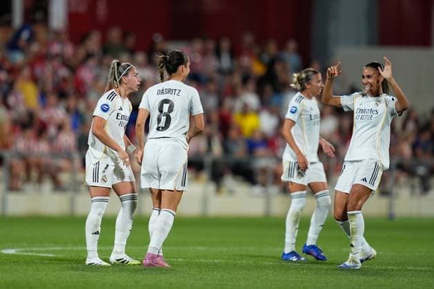 September 5, 2025, Madrid, Madrid, Spain: Sara Dabritz of Real Madrid celebrates a goal with teammates during the Spanish Women League, Liga F, football match played between Atletico de Madrid and Real Madrid at Centro Deportivo Alcala de Henares on September 5, 2025 in Madrid, Spain. Madrid Spain - ZUMAa181 20250905_zaa_a181_084 Copyright: xDennisxAgyemanx