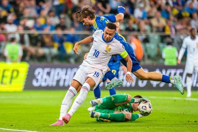 2025.09.05 Wroclaw pilka nozna Kwalifikacje Mistrzostw Swiata 2026 Ukraina - Francja N z Kylian Mbappe Ilya Zabarnyi Anatoliy Trubin Foto Gleb Soboliev PressFocus 2025.09.05 Wroclaw Football - FIFA World Cup, WM, Weltmeisterschaft, Fussball 2026 Qualifying round Ukraine - France Kylian Mbappe Ilya Zabarnyi Anatoliy Trubin Credit: Gleb Soboliev PressFocus NEWSPIX.PL --- newspix.pl 