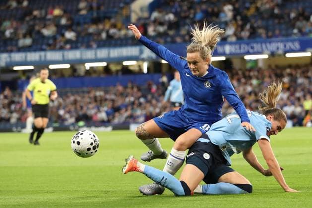 5th September 2025; Stamford Bridge, London, England: Womens Super League Football, Chelsea versus Manchester City Women; Erin Cuthbert of Chelsea and Sydney Lohmann of Manchester City come together in a challenge  KatiexChan