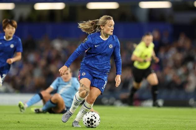 5th September 2025; Stamford Bridge, London, England: Womens Super League Football, Chelsea versus Manchester City Women; Erin Cuthbert of Chelsea  KatiexChan