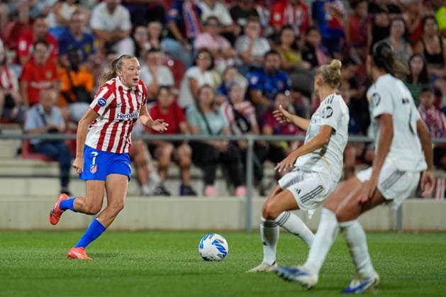 September 5, 2025, Madrid, Madrid, Spain: Synne Jensen of Atletico de Madrid in action during the Spanish Women League, Liga F, football match played between Atletico de Madrid and Real Madrid at Centro Deportivo Alcala de Henares on September 5, 2025 in Madrid, Spain. Madrid Spain - ZUMAa181 20250905_zaa_a181_098 Copyright: xDennisxAgyemanx