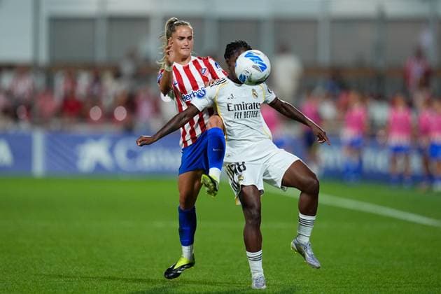 September 5, 2025, Madrid, Madrid, Spain: Linda Caicedo of Real Madrid and Andrea Medina of Atletico de Madrid compete for the ball during the Spanish Women League, Liga F, football match played between Atletico de Madrid and Real Madrid at Centro Deportivo Alcala de Henares on September 5, 2025 in Madrid, Spain. Madrid Spain - ZUMAa181 20250905_zaa_a181_113 Copyright: xDennisxAgyemanx