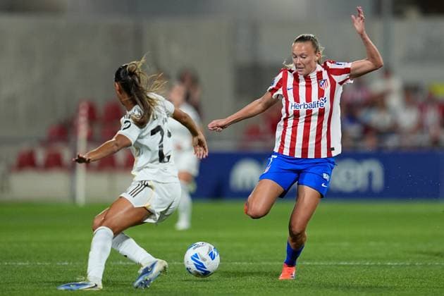 September 5, 2025, Madrid, Madrid, Spain: Synne Jensen of Atletico de Madrid in action during the Spanish Women League, Liga F, football match played between Atletico de Madrid and Real Madrid at Centro Deportivo Alcala de Henares on September 5, 2025 in Madrid, Spain. Madrid Spain - ZUMAa181 20250905_zaa_a181_122 Copyright: xDennisxAgyemanx