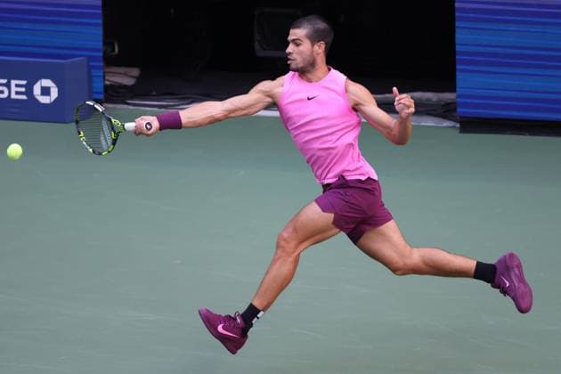 September 5, 2025, New York City, New York, United States: CARLOS ALCARAZ of Spain during the match against N. Djokovic of Serbia in the semifinal of US Open 2025 at the USTA Billie Jean King National Tennis Center. Queens, New York City. New York City United States - ZUMAc278 20250905_zsp_c278_017 Copyright: xMarcinxCholewinskix