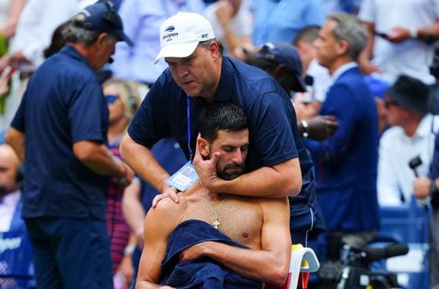 Novak Djokovic gets treatment from a physio 2025 US Open, Day Thirteen, USTA Billie Jean King National Tennis Center, New York, USA - 05 Sept 2025New York USTA Billie Jean King National T New York (NY) United States of America  Copyright: xJavierxGarcia Shutterstockx 15467793w