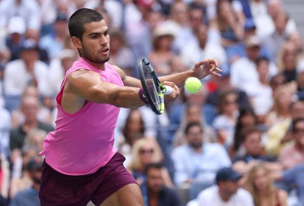 Carlos Alcaraz of Spain in action 2025 US Open, Day Thirteen, USTA Billie Jean King National Tennis Center, New York, USA - 05 Sept 2025New York USTA Billie Jean King National T New York (NY) United States of America  Copyright: xEllaxLing Shutterstockx 15467790g