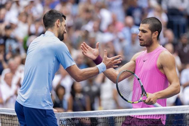L R Novak Djokovic SRB congratulates the winner Carlos Alcaraz ESP , US Open Championships 2023, USTA Billie Jean King National Tennis Center, Flushing Meadows, New York, USA Copyright: xJuergenxHasenkopfx