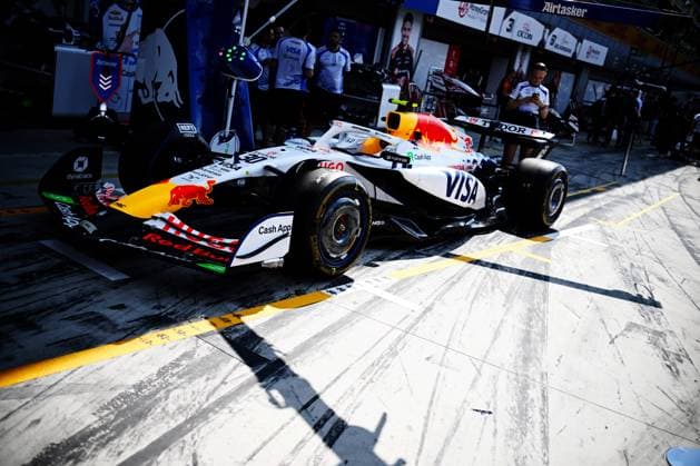 September 5, 2025, Piombino, Piombino, Italy: Of The Team Visa Cash App Racing Bulls Formula One Team, Honda RBPT,Pit lane,During Fia Formula One World Championship, WM, Weltmeisterschaft Formula 1 Pirelli Gran Premio d Italia 2025, 05 September, In Monza,Italy Piombino Italy - ZUMAb336 20250905_zsp_b336_035 Copyright: xLucaxBarsalix