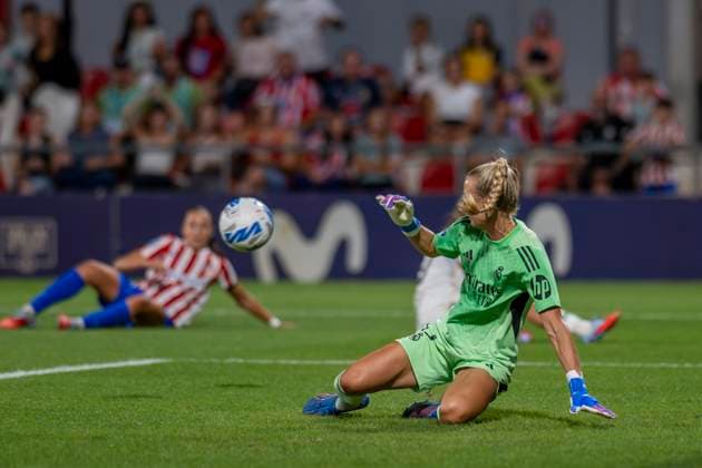 September 6, 2025, Alcala De Henares, Madrid, Spain: MERLE FROHMS of Real Madrid Femenino CF during the match belonging to La LigaF season 25 26 soccer Ã¢â‚¬oeATLETICO DE MADRID FEM - REAL MADRID FEMÃ¢â‚¬Â held on September 05, 2025, at the Centro deportivo Alcala de Henares, Madrid, Spain. Alcala De Henares Spain - ZUMAc312 20250906_zsp_c312_059 Copyright: xOscarxManuelxSanchezx