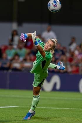 September 6, 2025, Alcala De Henares, Madrid, Spain: MERLE FROHMS of Real Madrid Femenino CF during the match belonging to La LigaF season 25 26 soccer Ã¢â‚¬oeATLETICO DE MADRID FEM - REAL MADRID FEMÃ¢â‚¬Â held on September 05, 2025, at the Centro deportivo Alcala de Henares, Madrid, Spain. Alcala De Henares Spain - ZUMAc312 20250906_zsp_c312_076 Copyright: xOscarxManuelxSanchezx