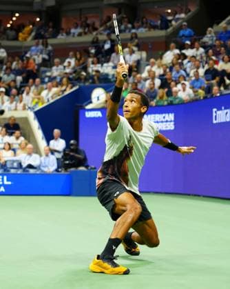 Felix Auger-Aliassime in semi-final action 2025 US Open, Day Thirteen, USTA Billie Jean King National Tennis Center, New York, USA - 05 Sept 2025New York USTA Billie Jean King National T New York (NY) United States of America  Copyright: xJavierxGarcia Shutterstockx 15467793bi