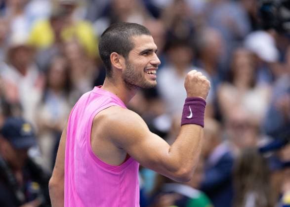 Carlos Alcaraz ESP cheers after winning, jubilation, joy, emotion, US Open Championships 2023, USTA Billie Jean King National Tennis Center, Flushing Meadows, New York, USA Copyright: xJuergenxHasenkopfx