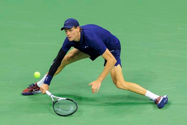 September 5, 2025, Flushing Meadows, New York, USA: Jannik Sinner slides for a forehand return during his semifinals match against Felix Auger-Aliassime on Day 13 of the 2025 US Open at USTA Billie Jean King National Tennis Center on Friday September 5, 2025 in the Flushing neighborhood of the Queens borough of New York City. JAVIER ROJAS PI Flushing Meadows USA - ZUMAp124 20250905_zaa_p124_111 Copyright: xJavierxRojasx