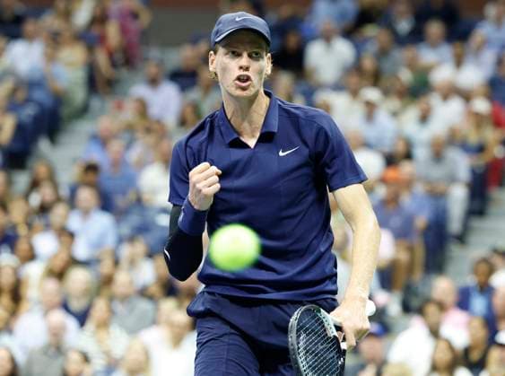 Jannik Sinner of Italy reacts after winning a point in the 4th set against Felix Auger-Aliassime of Canada in a Men s semifinal match at the 2025 US Open Tennis Championship at the USTA Billie Jean King National Tennis Center in New York City on Friday, September 5, 2025.  NYP20250905825 JOHNxANGELILLO