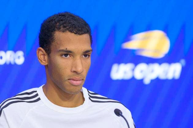 September 5, 2025, Flushing Meadows, New York, USA: Felix Auger-Aliassime attends a press conference, PK, Pressekonferenz after losing his match against Jannik Sinner on Day 13 of the 2025 US Open at USTA Billie Jean King National Tennis Center on Friday September 5, 2025 in the Flushing neighborhood of the Queens borough of New York City. JAVIER ROJAS PI Flushing Meadows USA - ZUMAp124 20250905_zaa_p124_130 Copyright: xJavierxRojasx