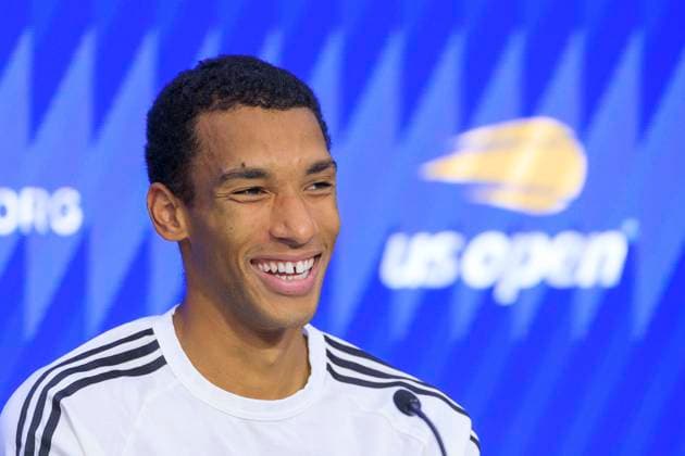 September 5, 2025, Flushing Meadows, New York, USA: Felix Auger-Aliassime attends a press conference, PK, Pressekonferenz after losing his match against Jannik Sinner on Day 13 of the 2025 US Open at USTA Billie Jean King National Tennis Center on Friday September 5, 2025 in the Flushing neighborhood of the Queens borough of New York City. JAVIER ROJAS PI Flushing Meadows USA - ZUMAp124 20250905_zaa_p124_134 Copyright: xJavierxRojasx