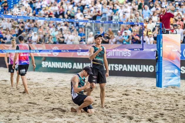 Beach volleyball I German Championships 2025 I Timmendorfer Strand I Day 3 I 06 09 2025 Lukas Pfretzschner Eintracht Spontent and Sven Winter Eintracht Spontent Timmendorfer Strand Schleswig Holstein Germany celebrate their victory Copyright: xLobeca JasperxLorenzx