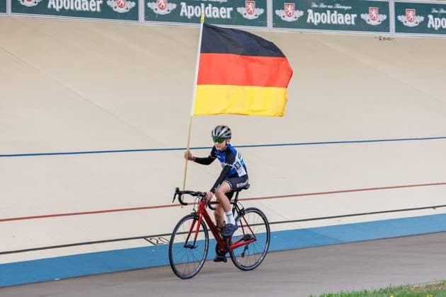Presentation of the flags of the participating nations here Germany, 05 09 2025, Erfurt Germany , Track Cycling, Standing and Derny European Championships 2025 xprx