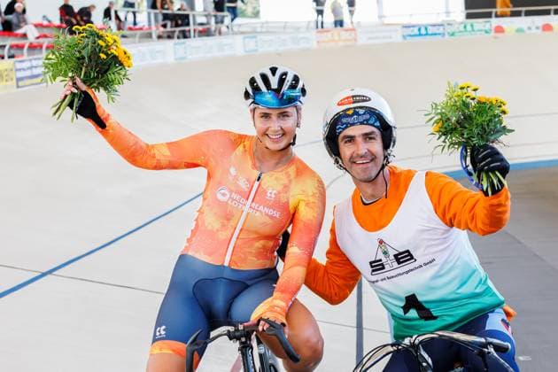 Yuli van der Molen NED wins with Christian Bosch NED, pacemaker the 2nd preliminary heat in the womens derny, 05 09 2025, Erfurt Germany , Track cycling, stayers and derny European Championships 2025 xprx