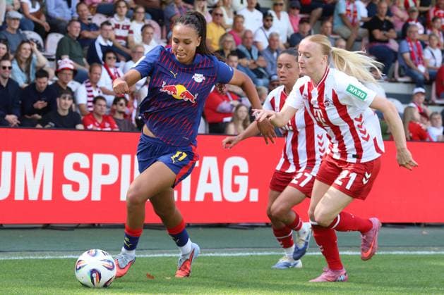 05 09 2025, xsscx, Frauen Fuï¬ball, 1 FC Köln RB Leipzig, 1 Fuï¬ball Bundesliga, 01 Spieltag, Franz Kremer Stadion, Saison 2025 2026 Lisa Baum RB Leipzig 11 im Zweikampf gegen Anna Gerhardt 1 FC Koeln 21 DFB regulations prohibit any use of photographs as image sequences and or quasi video Nordrhein Westfalen Germany Nordrhein Westfalen Germany