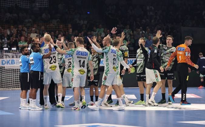 Welcoming the teams before the start of the match Sport Handball HBL Bundesliga Herren 3 Spieltag Saison 2025 2026 06 09 2025 Füchse Berlin vs SC Magdeburg SCM