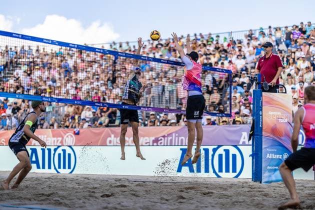 Beach volleyball I German Championships 2025 I Timmendorfer Strand I Day 3 I 06 09 2025 Attack Jonas Sagstetter Eintracht Spontent against Robin Sowa FC St Pauli Timmendorfer Strand Schleswig Holstein Germany Copyright: xLobeca JasperxLorenzx