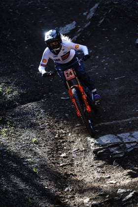 2025 UCI Mountain Bike World Championships Picture by Ed Sykes SWpix.com - 06 09 2025 - Cycling - 2025 UCI Mountain Bike World Championships - Downhill - ChampÃ ry, Valais, Switzerland - Women Elite Qualification - Mikayla Parton (Great Britain) Copyright: x xSWpix.comx(t axPhotographyxHubxLtd)xEdxSykes SWpix.comx SWP-3030-2287