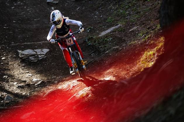 2025 UCI Mountain Bike World Championships Picture by Ed Sykes SWpix.com - 06 09 2025 - Cycling - 2025 UCI Mountain Bike World Championships - Downhill - ChampÃ ry, Valais, Switzerland - Women Elite Qualification - Lisa Bouladou (France) Copyright: x xSWpix.comx(t axPhotographyxHubxLtd)xEdxSykes SWpix.comx SWP-3030-2300