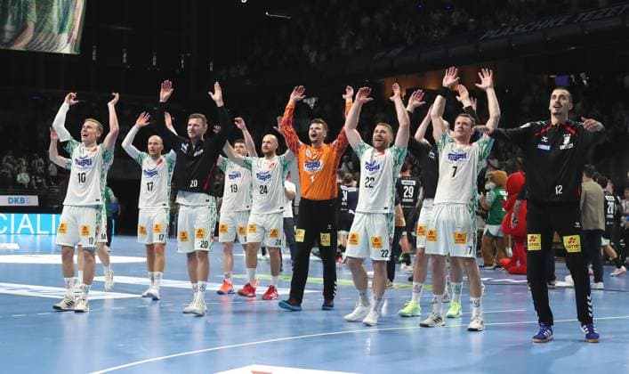 Magdeburg team cheers after the end of the game Joy Emotion Cheers Sport Handball HBL Bundesliga Men 3 Matchday Season 2025 2026 06 09 2025 Füchse Berlin vs SC Magdeburg SCM