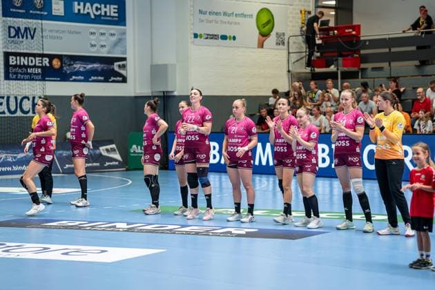 The players of TUS Metzingen GER In focus Gabriela Bitolo TUS Metzingen, 22 GER, HSG Blomberg Lippe vs TuS Metzingen, Handball, ALSCO Womens Bundesliga, Season 2025 2026, 2 Matchday, 06 09 2025 GER, HSG Blomberg Lippe vs TuS Metzingen, Handball, ALSCO Womens Bundesliga, Season 2025 2026, 2 Matchday, 06 09 2025 Blomberg Copyright: xEibner-Pressefoto TimonxPetersx EP_EER