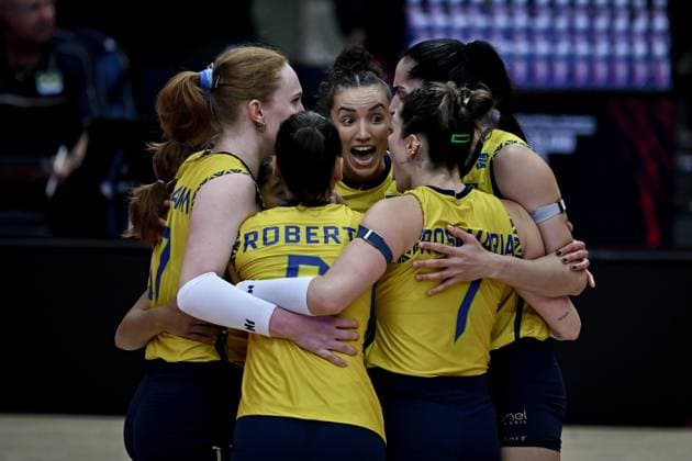 Italy v Brazil - FIVB Women’s World Volleyball Championship BANGKOK, THAILAND - SEPTEMBER 06: Players of Brazil celebrate after scoring a point during the FIVB Women’s Volleyball World Championship, WM, Weltmeisterschaft semi-final match between Italy and Brazil at Huamark Indoor Stadium in Bangkok, Thailand, on September 06, 2025. Mustafa Hatipoglu Anadolu Banghok Thailand. Editorial use only. Please get in touch for any other usage.  Copyright: x2025xAnadoluxMustafaxHatipoglux