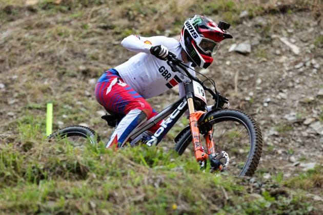 2025 UCI Mountain Bike World Championships Picture by Alex Whitehead SWpix.com - 06 09 2025 - Cycling - 2025 UCI Mountain Bike World Championships - Downhill - ChampÃ ry, Valais, Switzerland - Men Elite Qualification - Danny Hart (Great Britain) Copyright: x xSWpix.comx(t axPhotographyxHubxLtd)xAlexxWhitehead SWpix.comx SWP-3030-2373