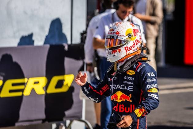 F1 ITALIAN GRAND PRIX SATURDAY Max Verstappen of the Netherlands and Oracle Red Bull Racing celebrates during saturday s qualification of the F1 Grand Prix of Italy - Formula 1 Pirelli Gran Premio D Italia 2025 at Autodromo Nazionale Monza Circuit on September 06, 2025, in Monza, Italy. Copyright: xx 080A9930