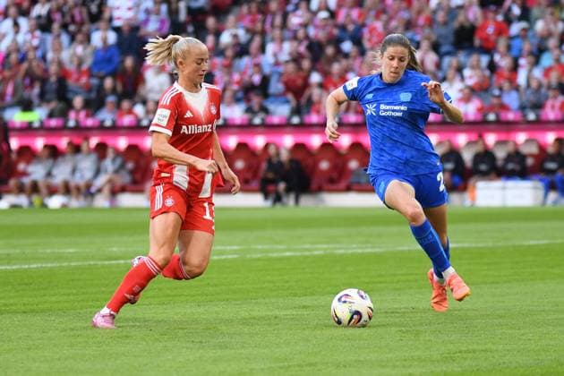 Lea Schüller 11 Bayern and Lilla Turanyi 24 Leverkusen in action at the first matchday of the Google Pixel Womens Bundesliga FC Bayern Munich Bayer 04 Leverkusen on 06 09 2025 Munich Allianz Arena Bayern Germany