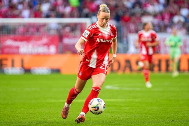 Soccer Womens Bundesliga, 1 Matchday, FC Bayern Munich Bayer Leverkusen on 06 09 2025 in Munich Allianz Arena , Germany, Season 2025 2026 DFL REGULATIONS PROHIBIT ANY USE OF PHOTOGRAPHS AS IMAGE SEQUENCES AND OR QUASI VIDEO In Focus Franziska Kett 20, FCB Munich Allianz Arena Germany Copyright: xChristophxKinzingerx
