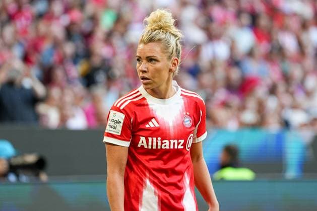 Soccer Womens Bundesliga, 1 Matchday, FC Bayern Munich Bayer Leverkusen on 06 09 2025 in Munich Allianz Arena , Germany, Season 2025 2026 DFL REGULATIONS PROHIBIT ANY USE OF PHOTOGRAPHS AS IMAGE SEQUENCES AND OR QUASI VIDEO In Focus Linda Dallmann 10, FCB Munich Allianz Arena Germany Copyright: xChristophxKinzingerx
