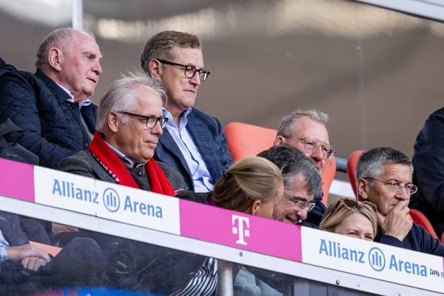 Uli Hoeness Honorary President, FC Bayern Muenchen , Jan Christian Dreesen Chairman of the Board, FC Bayern Muenchen AG , Prof Dr Dieter Mayer Vice President, FC Bayern Muenchen and Herbert Hainer President and Chairman of the Supervisory Board, FC Bayern Muenchen on the stand FC Bayern Muenchen Women vs Bayer 04 Leverkusen, Football, Google Pixel Frauen Bundesliga, 1 Spieltag, Saison 2025 2026, 06 09 2025 DFL DFB REGULATIONS PROHIBIT ANY USE OF PHOTOGRAPHS as IMAGE SEQUENCES and or QUASI VIDEO FC Bayern Muenchen Frauen vs Bayer 04 Leverkusen, Football, Google Pixel Frauen Bundesliga, 1 Spieltag, Saison 2025 2026, 06 09 2025 Muenchen Copyright: xEibner-Pressefoto HeikexFeinerx EP_HFR
